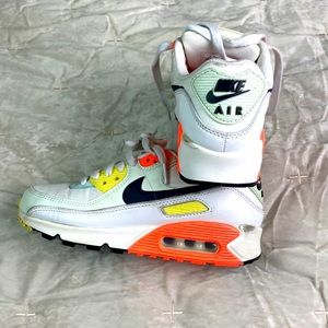 Nike Air Max 90 Summit White/Dark Smoke Grey-Barely Green Women’s